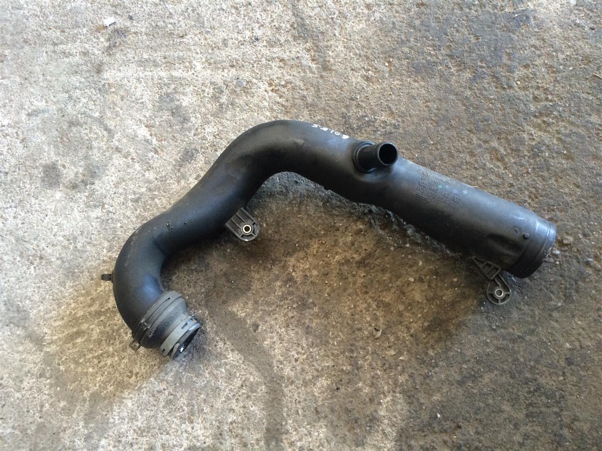 Furtun intercooler pentru VW Golf 5 2.0 TDI BKD1K0129654KPiesa